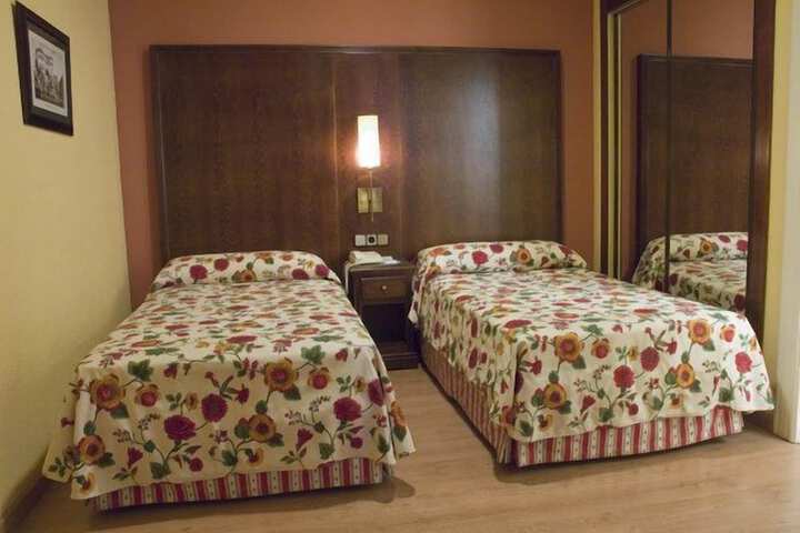 Room 4 of 20