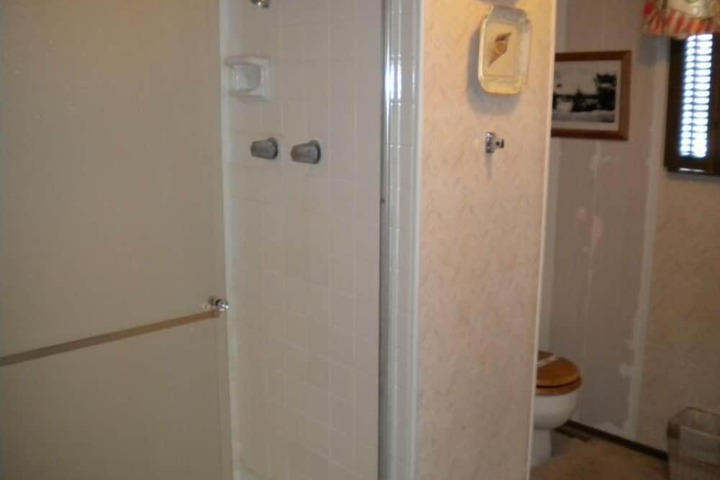 Room 9 of 14