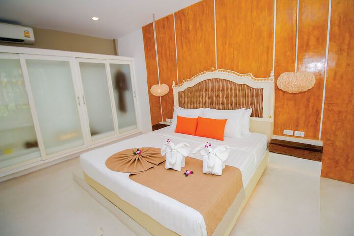 Room 26 of 169