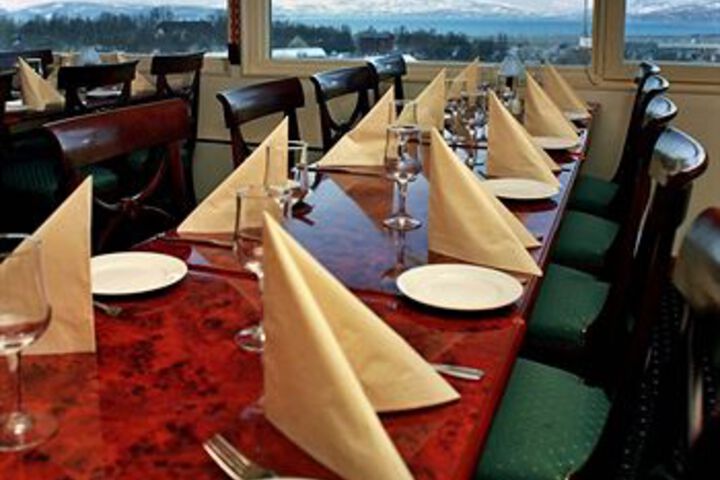 Dining 14 of 15