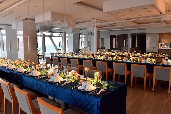 Dining 52 of 90