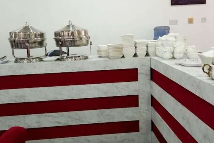 Breakfast/Coffee Service 24 of 64
