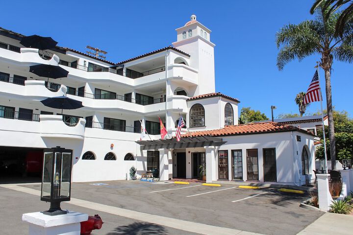 Hotel 32 of 38