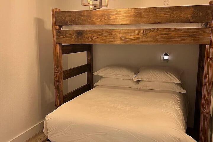 Room 13 of 41