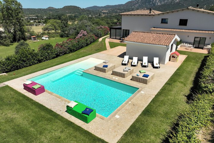 Pool 62 of 93