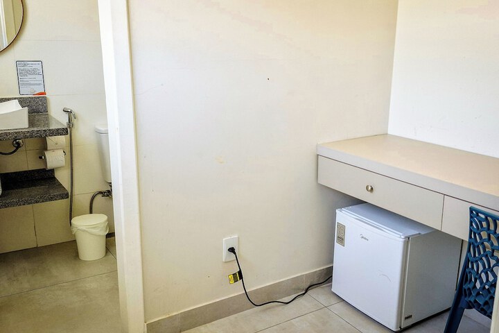 Room 73 of 185