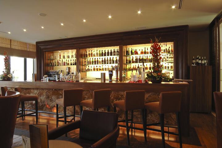 Lounge 132 of 152
