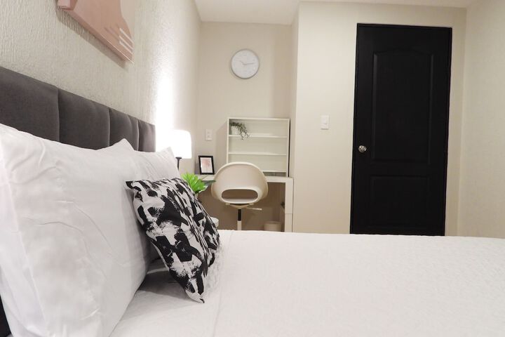 Room 5 of 48