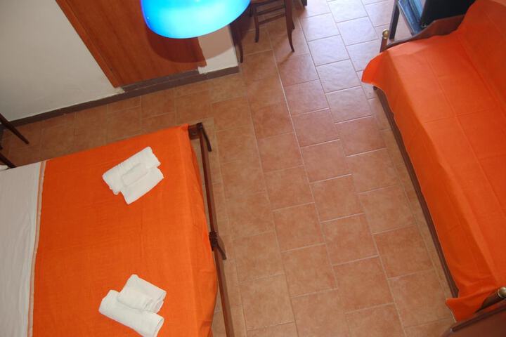 Room 8 of 53