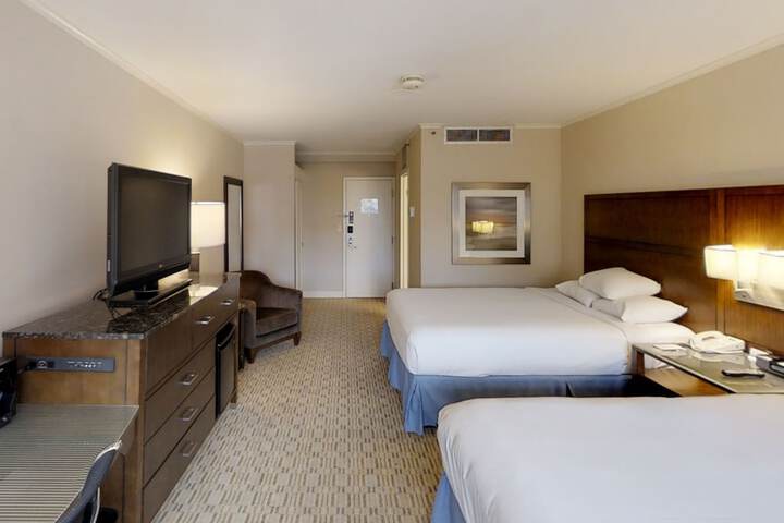 2 Double Beds (4 of 6)