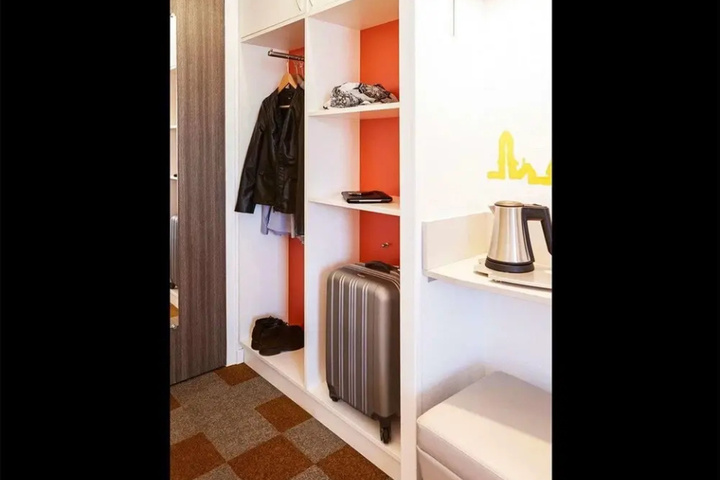 Room 5 of 22