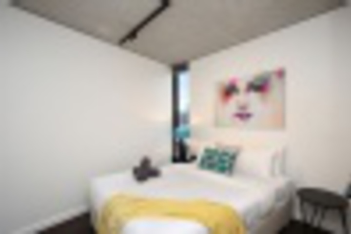 Room 40 of 168