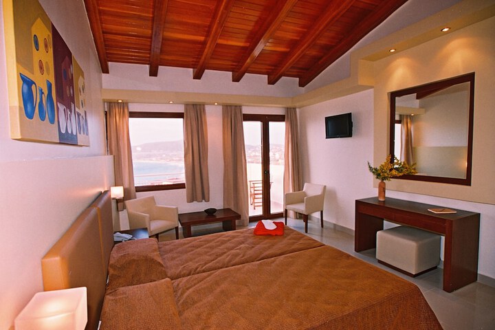 Room 10 of 78