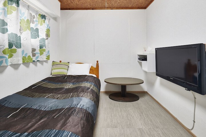 Room 18 of 75