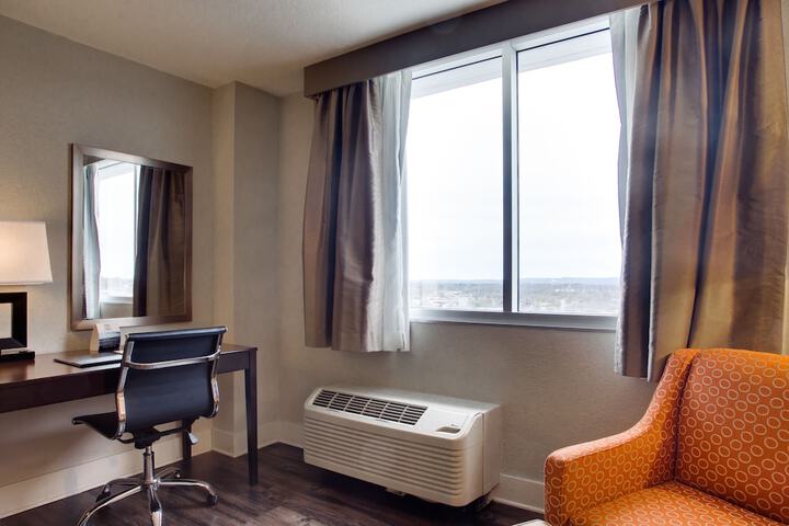 Room 21 of 37