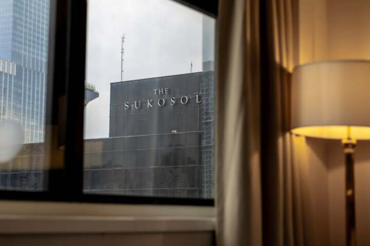 Room 70 of 142
