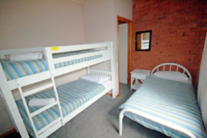 Room 32 of 96