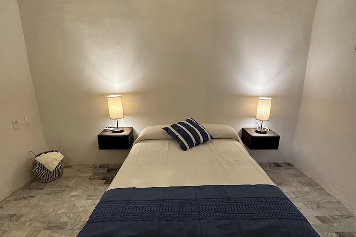 Room 8 of 44