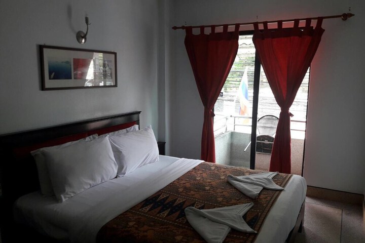 Room 9 of 22