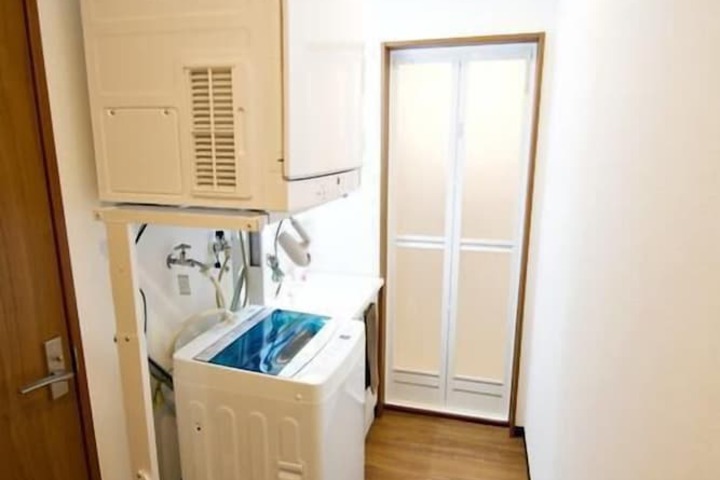 Room 7 of 10
