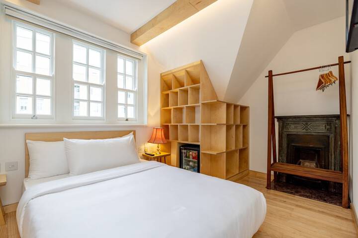 Room 90 of 171