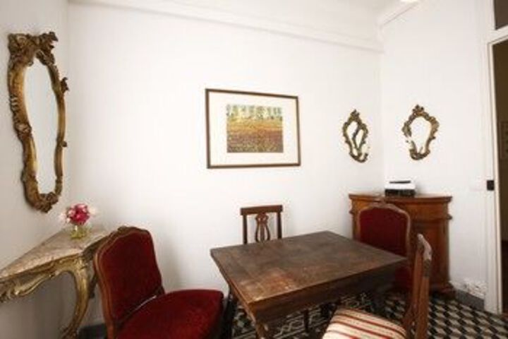Room 6 of 11