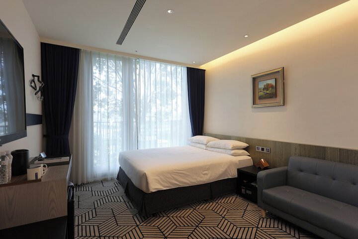 Room 34 of 92