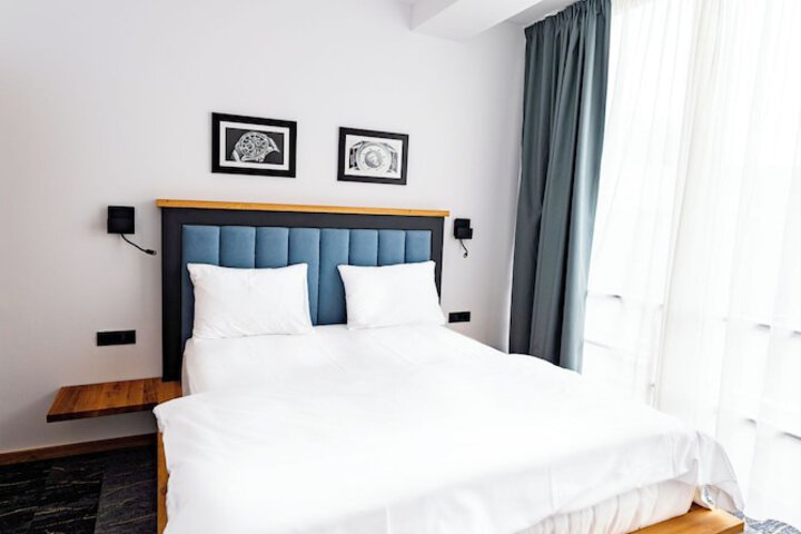 Room 29 of 77
