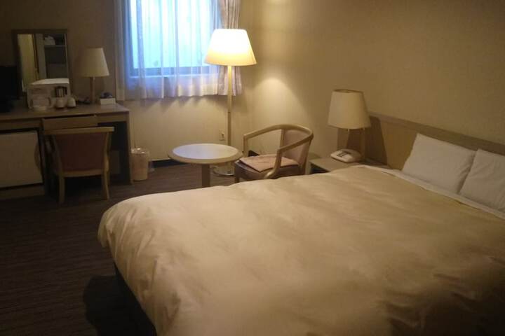 Room 8 of 45