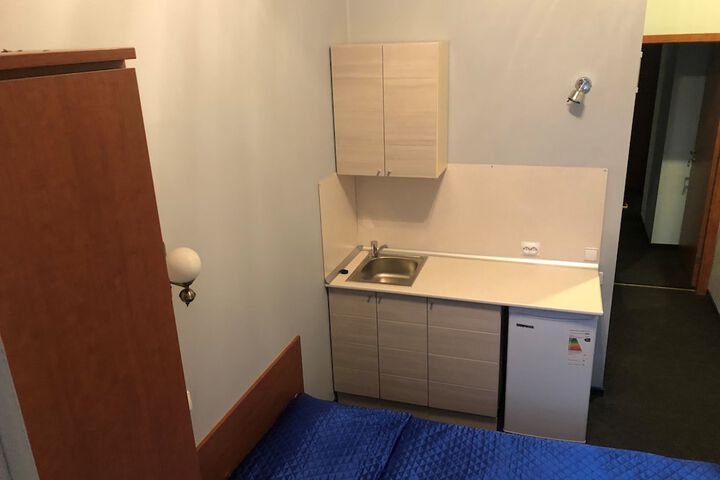 Room 11 of 35