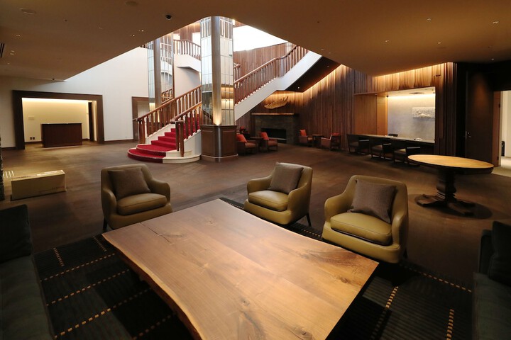Hotel Interior 10 of 223