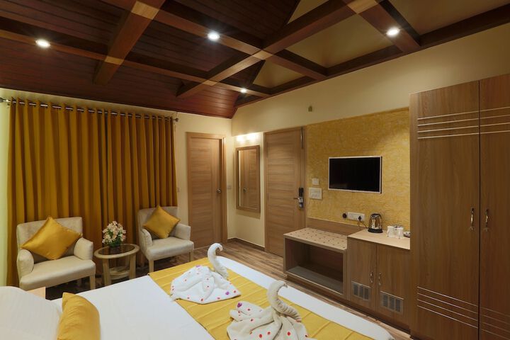 Room 4 of 80