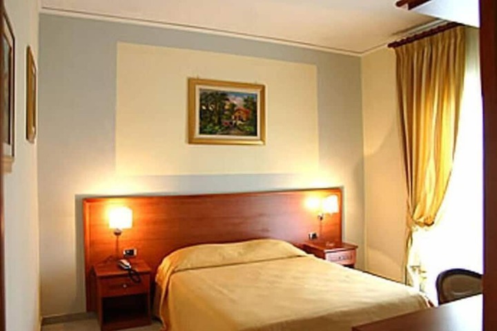 Room 3 of 16