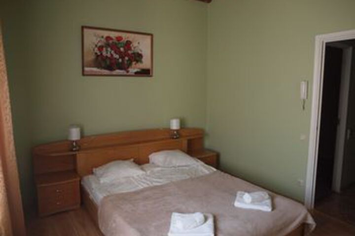 Room 18 of 65