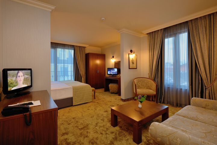Room 9 of 55