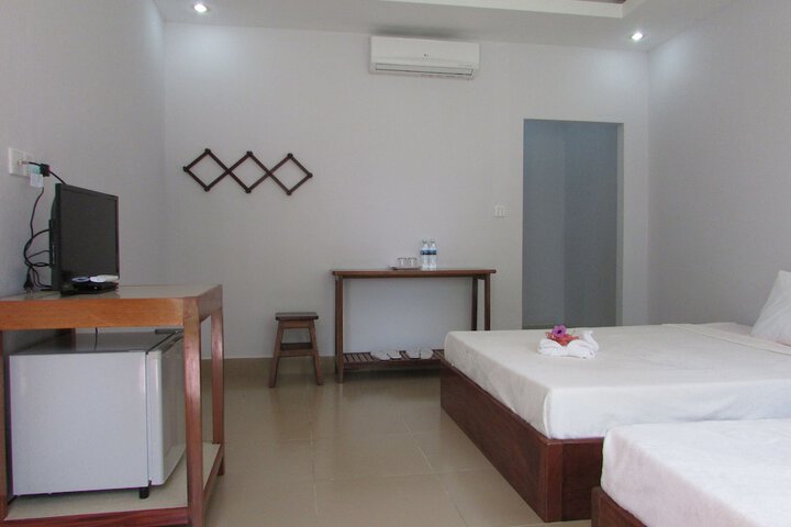 Room 16 of 48