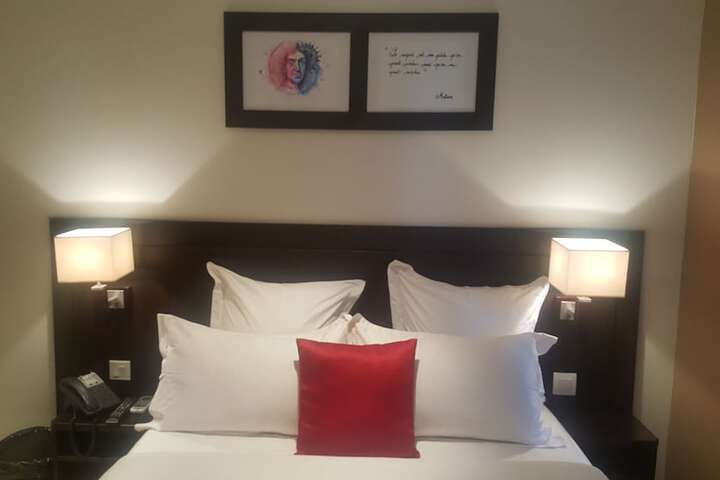 Room 7 of 33