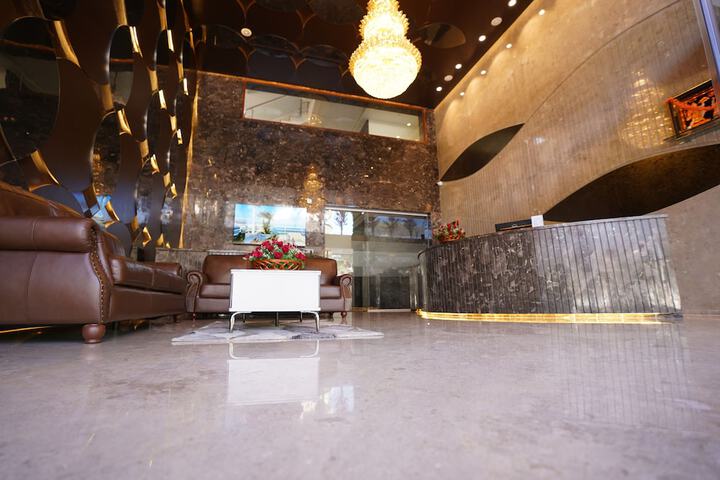 Hotel Interior 4 of 31