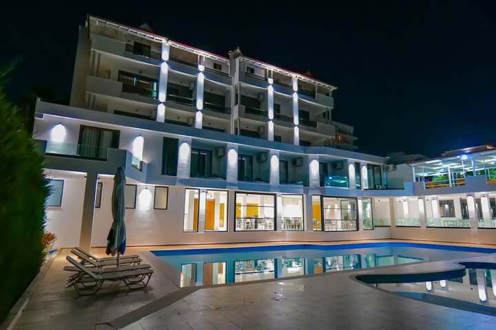 Hotel 79 of 89