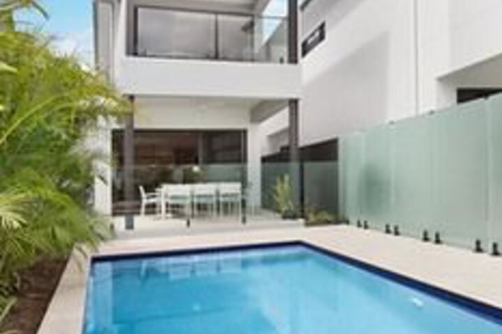 Pool 43 of 45
