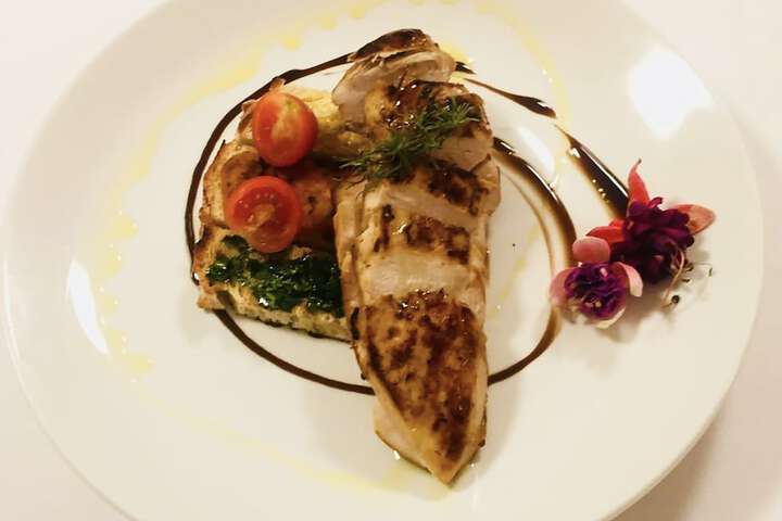 Dining 19 of 57