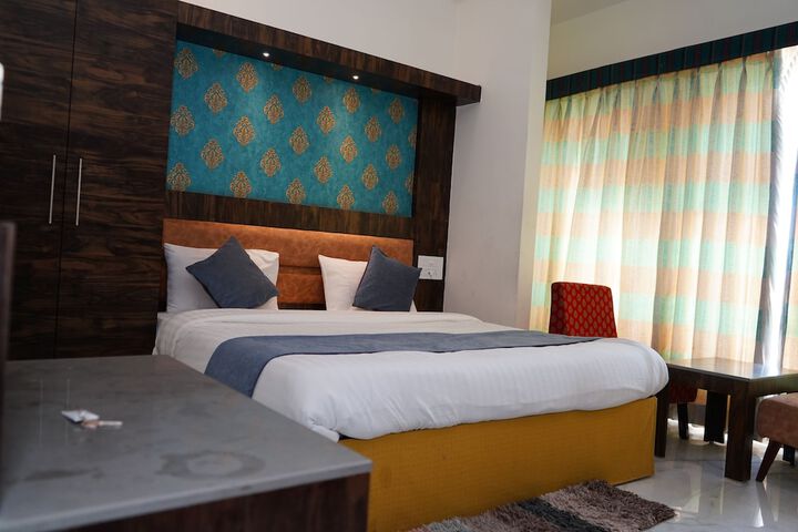 Room 5 of 26