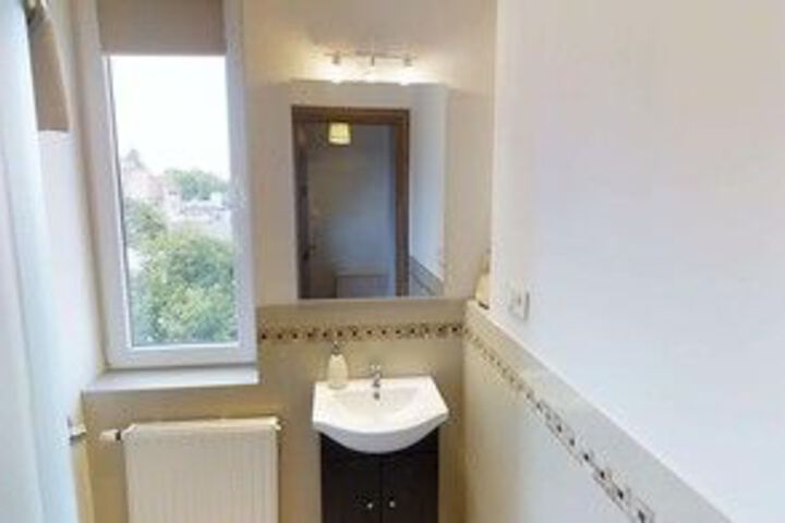 Room 2 of 16