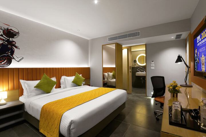 Room 12 of 24