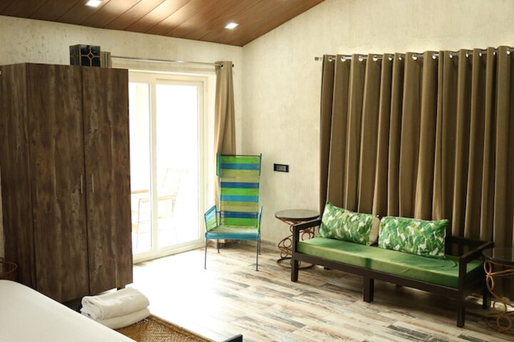 Room 3 of 35