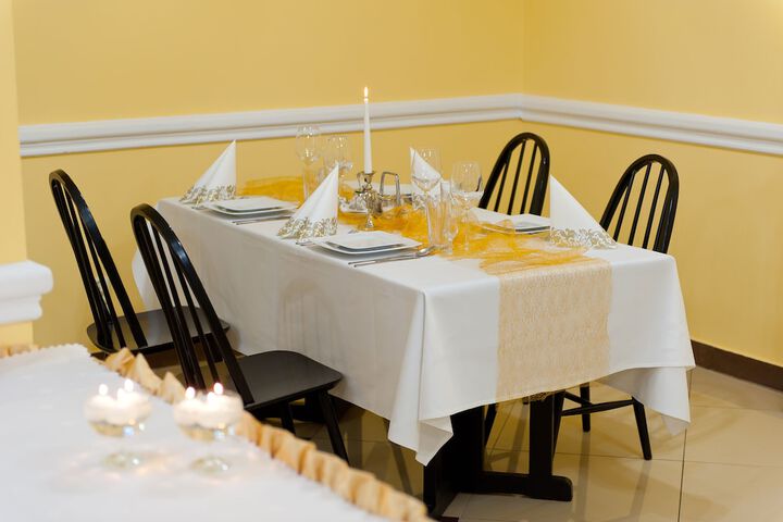 Dining 31 of 49