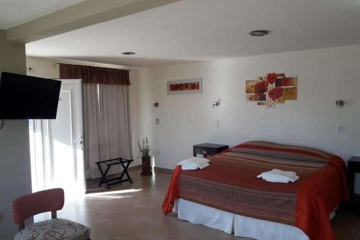 Room 18 of 136