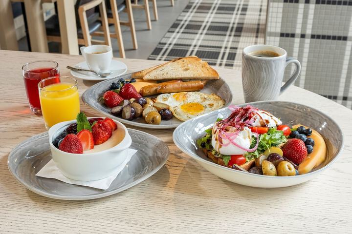 Breakfast/Coffee Service 39 of 64