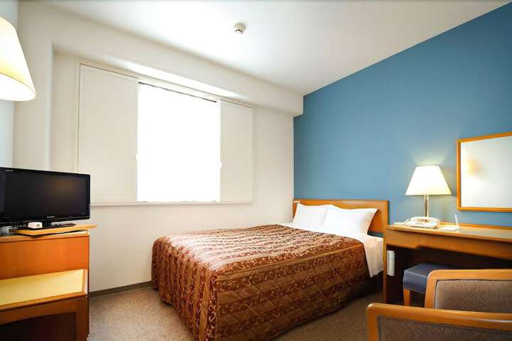 Room 9 of 24