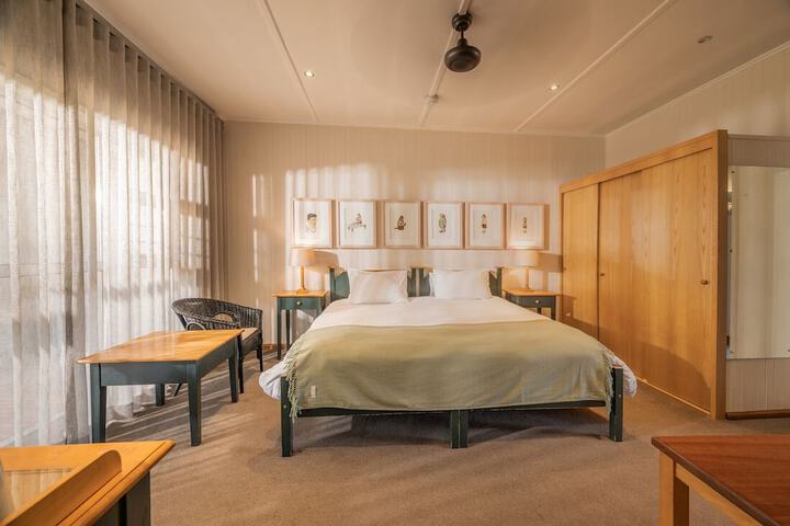 Room 45 of 105